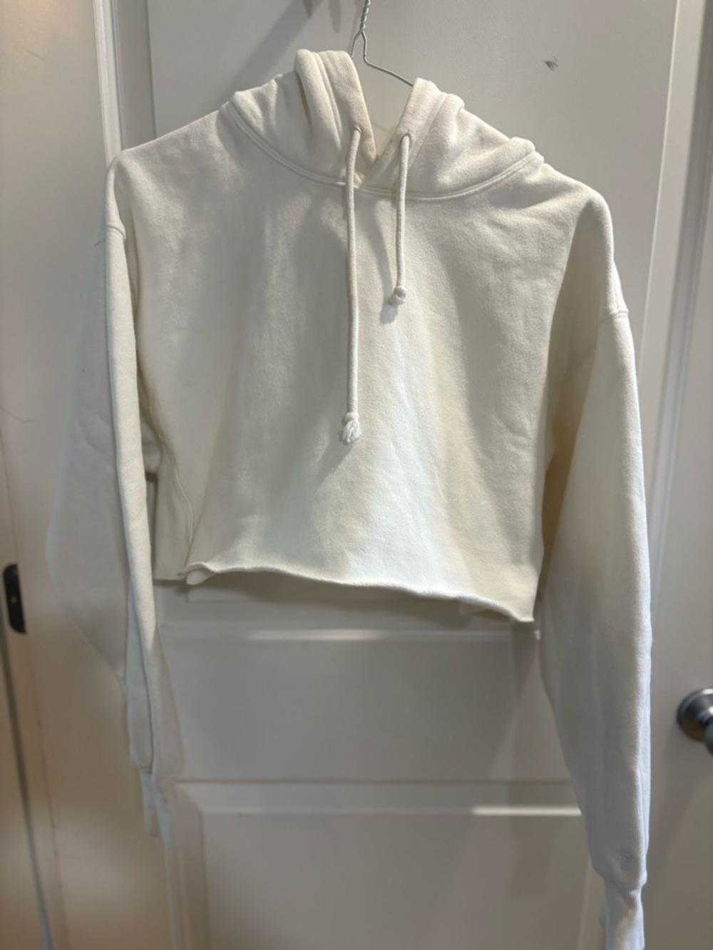 TNA Aritzia CozyAF Cropped Hoodie White Size 1